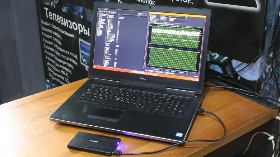 Ноутбук Dell Precision 7710 во время стресс-теста после ремонта